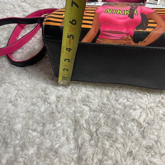 Nikky by Nicole Lee take me out small Satchel/Shoulder bag gold tone hardwares - Picture 12 of 15